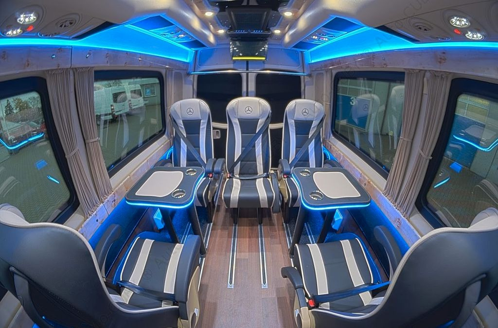 Mercedes-Benz Sprinter 319 VIP 8+1 Mercedes-Benz Sprinter 319 VIP 8+1 - Minibus, Putnički kombi: slika 3 Mercedes-Benz Sprinter 319 VIP 8+1 Mercedes-Benz Sprinter 319 VIP 8+1 - Minibus, Putnički kombi: slika 3