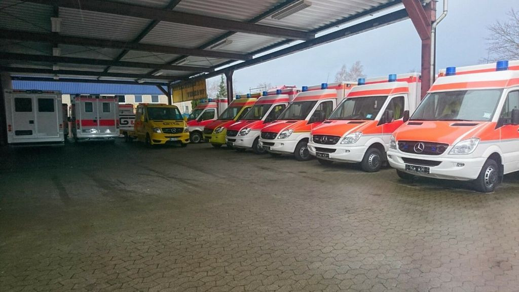 Mercedes-Benz Sprinter 516 CDI /on Stock / Mercedes-Benz Sprinter 516 CDI /on Stock / - Vozilo hitne pomoći: slika 1 Mercedes-Benz Sprinter 516 CDI /on Stock / Mercedes-Benz Sprinter 516 CDI /on Stock / - Vozilo hitne pomoći: slika 1