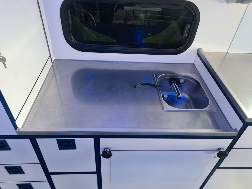 Vozilo hitne pomoći Mercedes-Benz Sprinter 519 Tierarzt Garantie Mercedes-Benz Sprinter 519 Tierarzt Garantie: slika 7 Vozilo hitne pomoći Mercedes-Benz Sprinter 519 Tierarzt Garantie Mercedes-Benz Sprinter 519 Tierarzt Garantie: slika 7