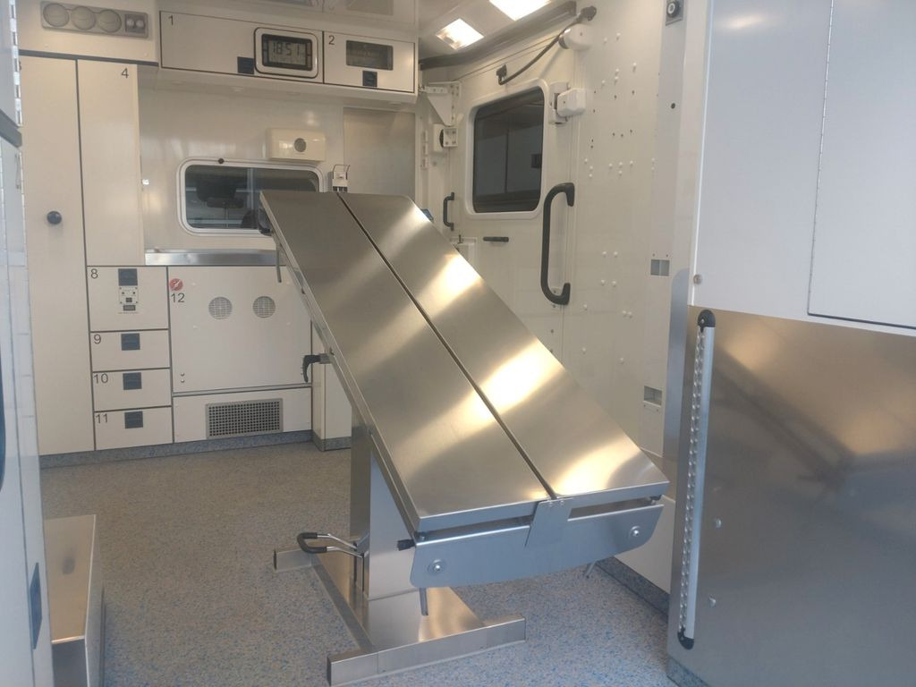 Vozilo hitne pomoći Mercedes-Benz Sprinter 519 Tierarzt Garantie Mercedes-Benz Sprinter 519 Tierarzt Garantie: slika 18 Vozilo hitne pomoći Mercedes-Benz Sprinter 519 Tierarzt Garantie Mercedes-Benz Sprinter 519 Tierarzt Garantie: slika 18