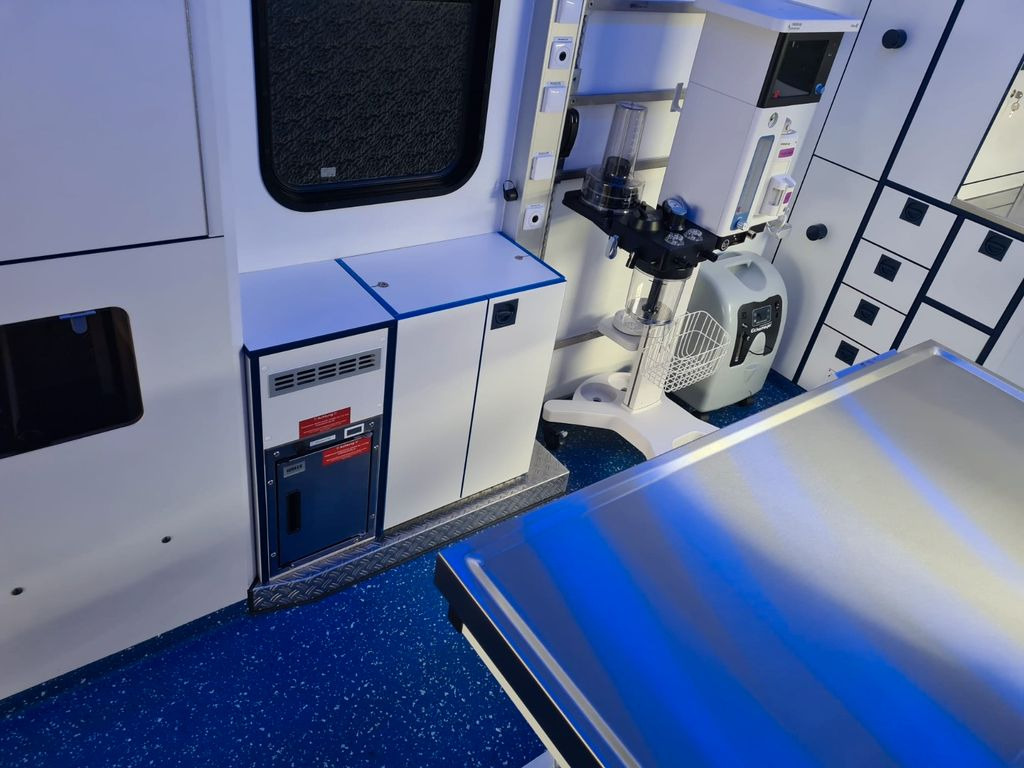 Vozilo hitne pomoći Mercedes-Benz Sprinter 519 Tierarzt Garantie Mercedes-Benz Sprinter 519 Tierarzt Garantie: slika 9 Vozilo hitne pomoći Mercedes-Benz Sprinter 519 Tierarzt Garantie Mercedes-Benz Sprinter 519 Tierarzt Garantie: slika 9