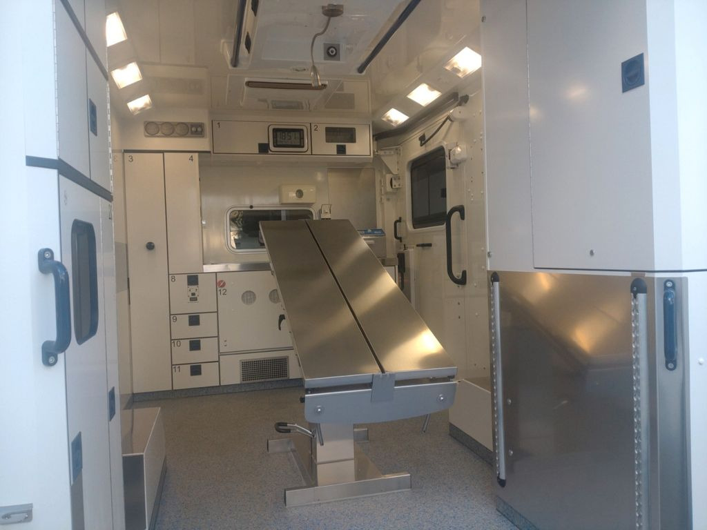 Vozilo hitne pomoći Mercedes-Benz Sprinter 519 Tierarzt Garantie Mercedes-Benz Sprinter 519 Tierarzt Garantie: slika 19 Vozilo hitne pomoći Mercedes-Benz Sprinter 519 Tierarzt Garantie Mercedes-Benz Sprinter 519 Tierarzt Garantie: slika 19