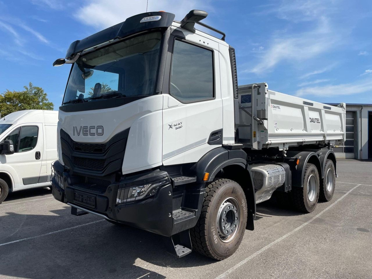 Iveco X-Way AD300X54Z HR OFF - Istovarivač: slika 1 Iveco X-Way AD300X54Z HR OFF - Istovarivač: slika 1