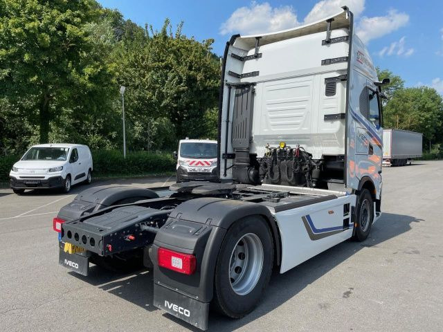 Iveco S-Way AS440S50T/P Euro6 Intarder Klima Navi ZV - Tegljač: slika 4 Iveco S-Way AS440S50T/P Euro6 Intarder Klima Navi ZV - Tegljač: slika 4