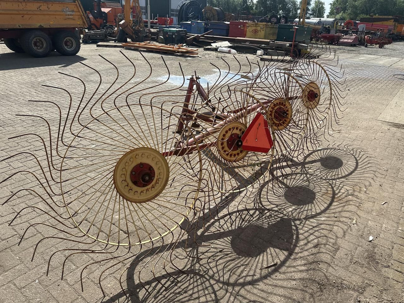 4 bords gedragen acrobaat - Gebruikt - Prevrtač/ Grabuljač: slika 4 4 bords gedragen acrobaat - Gebruikt - Prevrtač/ Grabuljač: slika 4