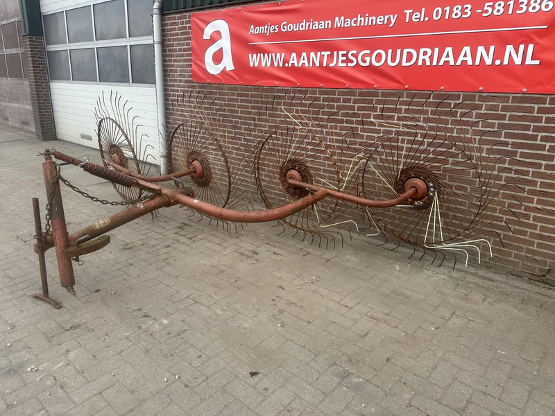 4 bords gedragen acrobaat - Gebruikt - Prevrtač/ Grabuljač: slika 2 4 bords gedragen acrobaat - Gebruikt - Prevrtač/ Grabuljač: slika 2