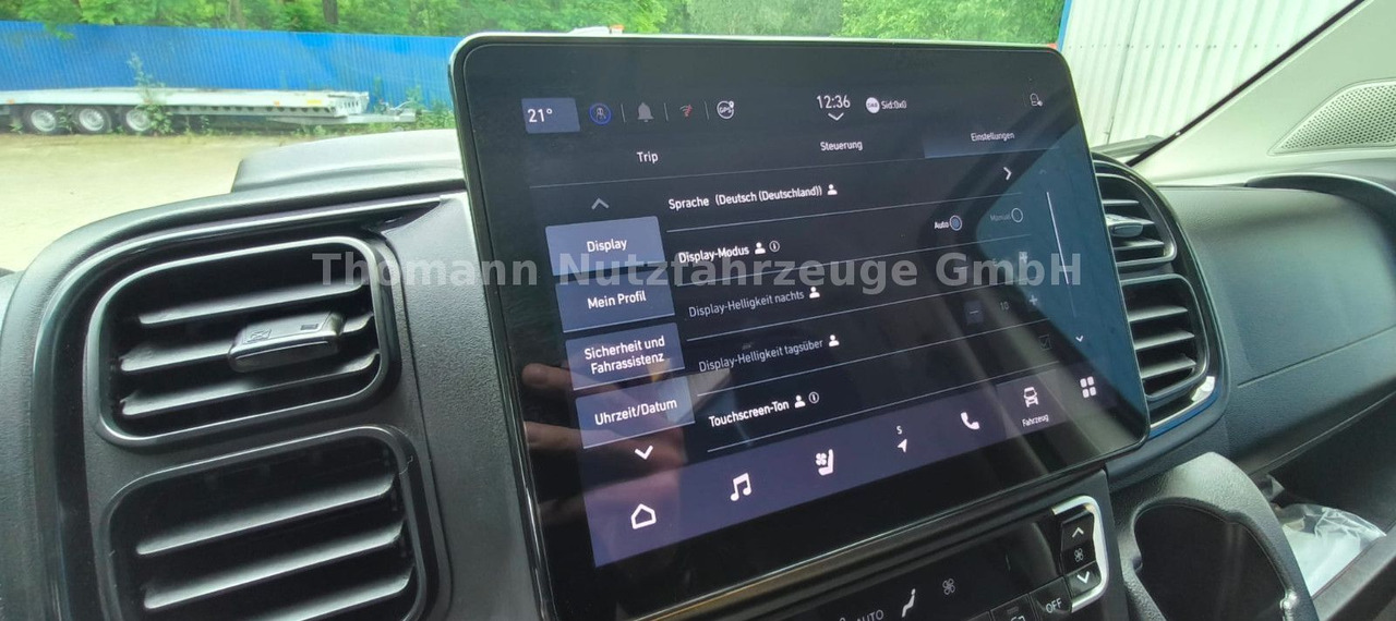 Toyota Proace Autotransporter Vollalu Aut. Navi - Dostavno vozilo: slika 4 Toyota Proace Autotransporter Vollalu Aut. Navi - Dostavno vozilo: slika 4