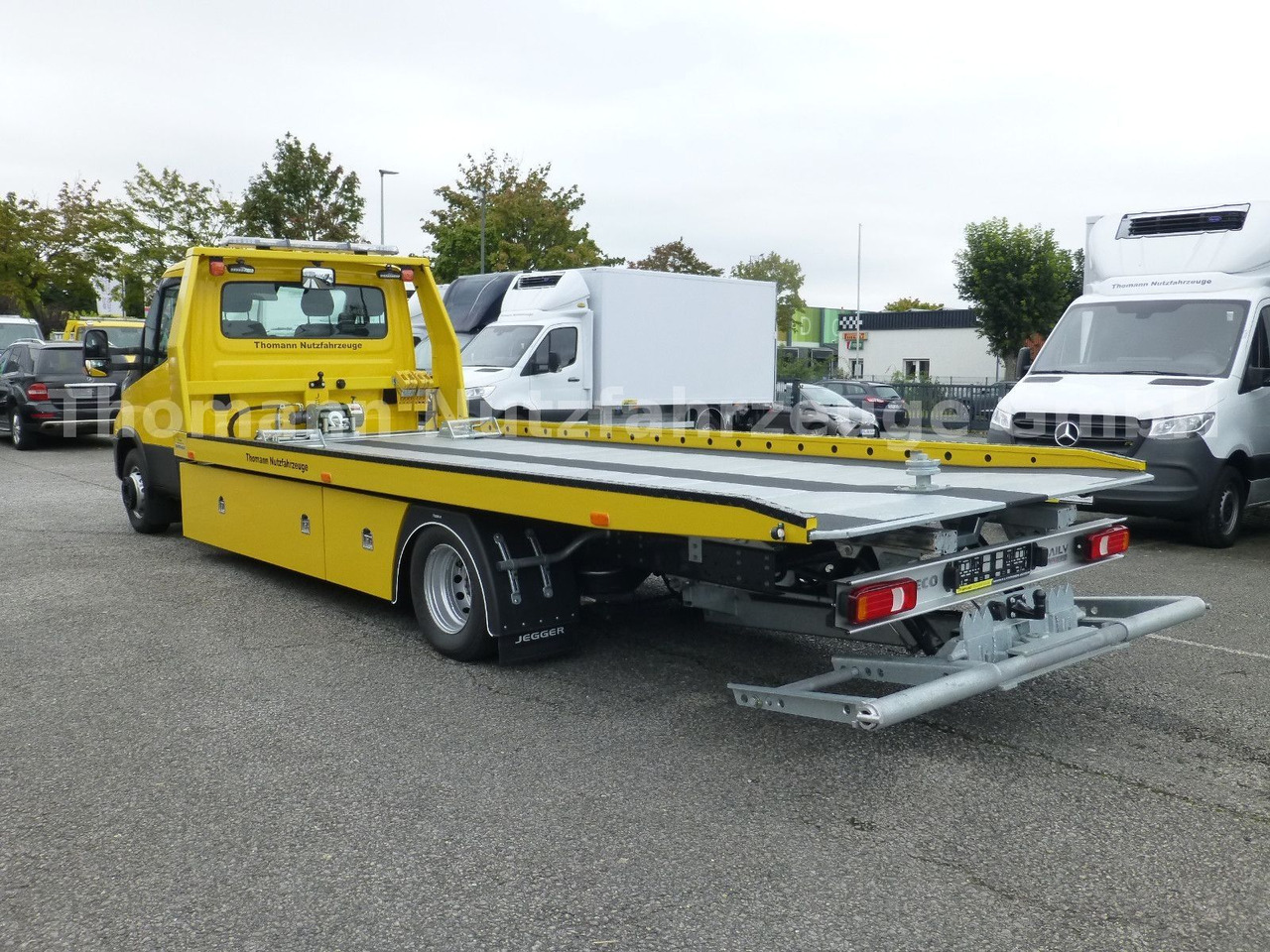 Iveco DAILY 72C18 Schiebeplateu Luftfed Navi Hubbrille - Šlep vozilo: slika 5 Iveco DAILY 72C18 Schiebeplateu Luftfed Navi Hubbrille - Šlep vozilo: slika 5