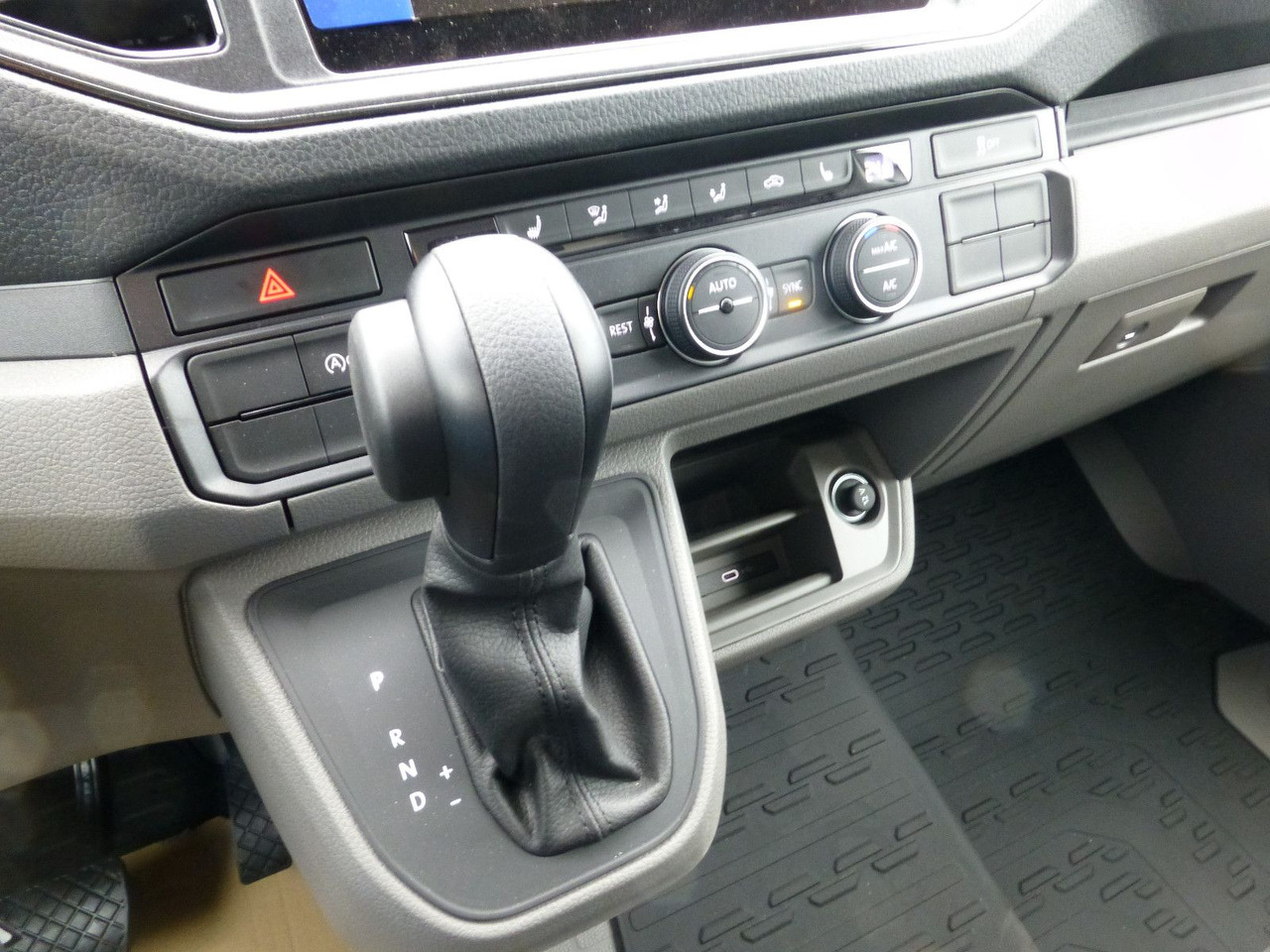 Dostavno vozilo hladnjača MAN TGE 3.180 Kühlkoffer BÄR LBW Xarios 300GH: slika 22 Dostavno vozilo hladnjača MAN TGE 3.180 Kühlkoffer BÄR LBW Xarios 300GH: slika 22