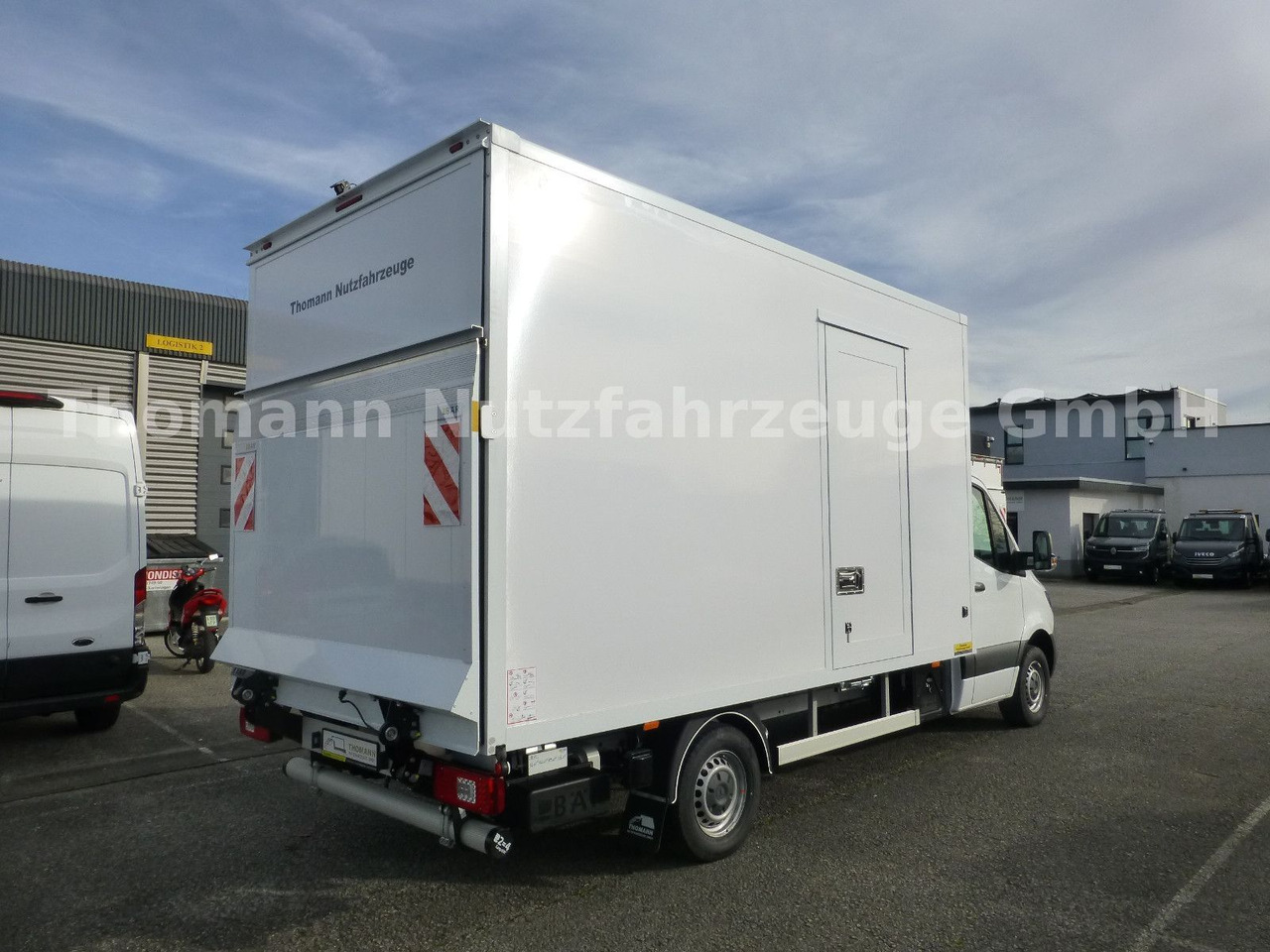 Mercedes-Benz Sprinter 317 CDI Koffer Ultralight LBW Neuheit! - Dostavno vozilo sa zatvorenim sandukom: slika 4 Mercedes-Benz Sprinter 317 CDI Koffer Ultralight LBW Neuheit! - Dostavno vozilo sa zatvorenim sandukom: slika 4