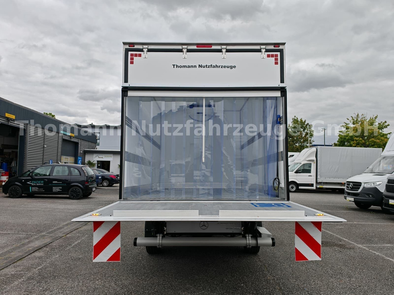 Dostavno vozilo hladnjača Mercedes-Benz Sprinter 319 CDI Kühlkoffer Xarios 300 LBW: slika 12 Dostavno vozilo hladnjača Mercedes-Benz Sprinter 319 CDI Kühlkoffer Xarios 300 LBW: slika 12
