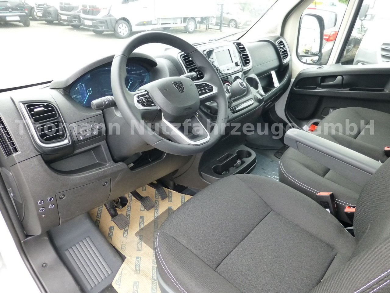 Šlep vozilo Peugeot Boxer Abschleppwagen Klima AHK R-Camera: slika 17 Šlep vozilo Peugeot Boxer Abschleppwagen Klima AHK R-Camera: slika 17