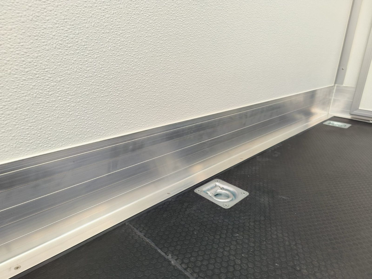 Peugeot Boxer Premium Koffer Extra Tief mit Klappe ! - Dostavno vozilo sa zatvorenim sandukom: slika 2 Peugeot Boxer Premium Koffer Extra Tief mit Klappe ! - Dostavno vozilo sa zatvorenim sandukom: slika 2