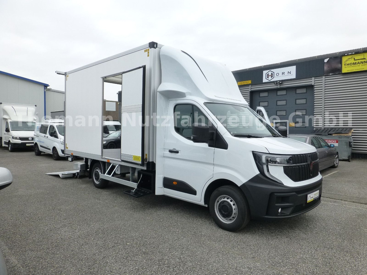Renault NEW Master 2025 Koffer mit BÄR Ladebordwand - Dostavno vozilo sa zatvorenim sandukom: slika 4 Renault NEW Master 2025 Koffer mit BÄR Ladebordwand - Dostavno vozilo sa zatvorenim sandukom: slika 4