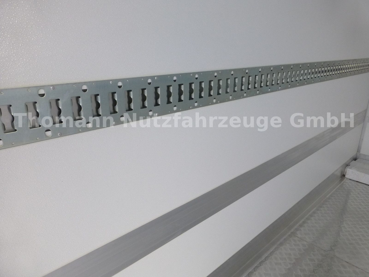 Dostavno vozilo hladnjača Renault NEW Master 2025 Kühlkoffer LBW Xarios 300 Premiu: slika 22 Dostavno vozilo hladnjača Renault NEW Master 2025 Kühlkoffer LBW Xarios 300 Premiu: slika 22