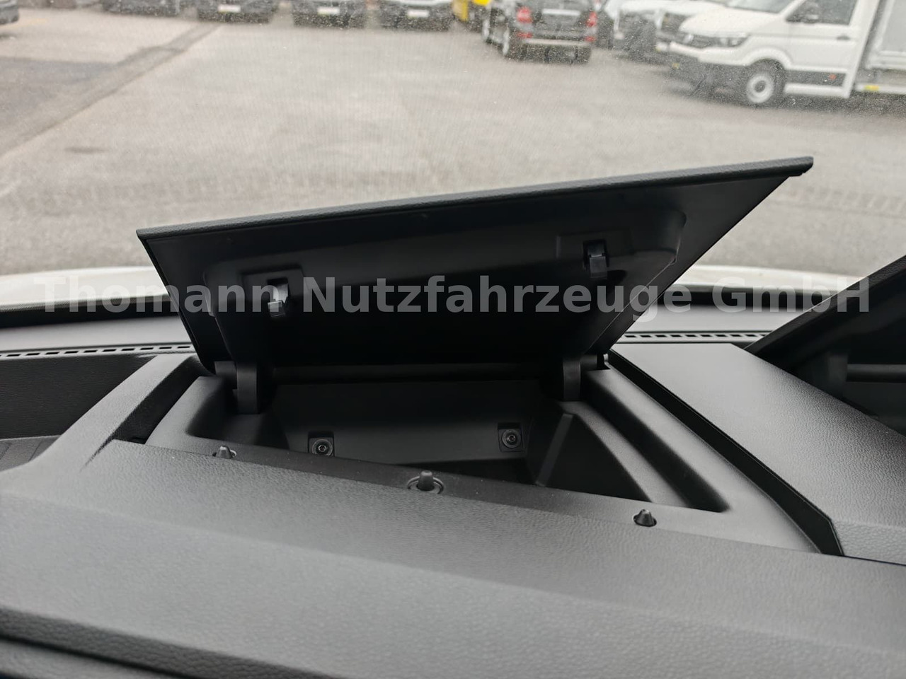 Dostavno vozilo hladnjača Renault NEW Master Kühlkastenwagen Xarios 300 GH: slika 25 Dostavno vozilo hladnjača Renault NEW Master Kühlkastenwagen Xarios 300 GH: slika 25