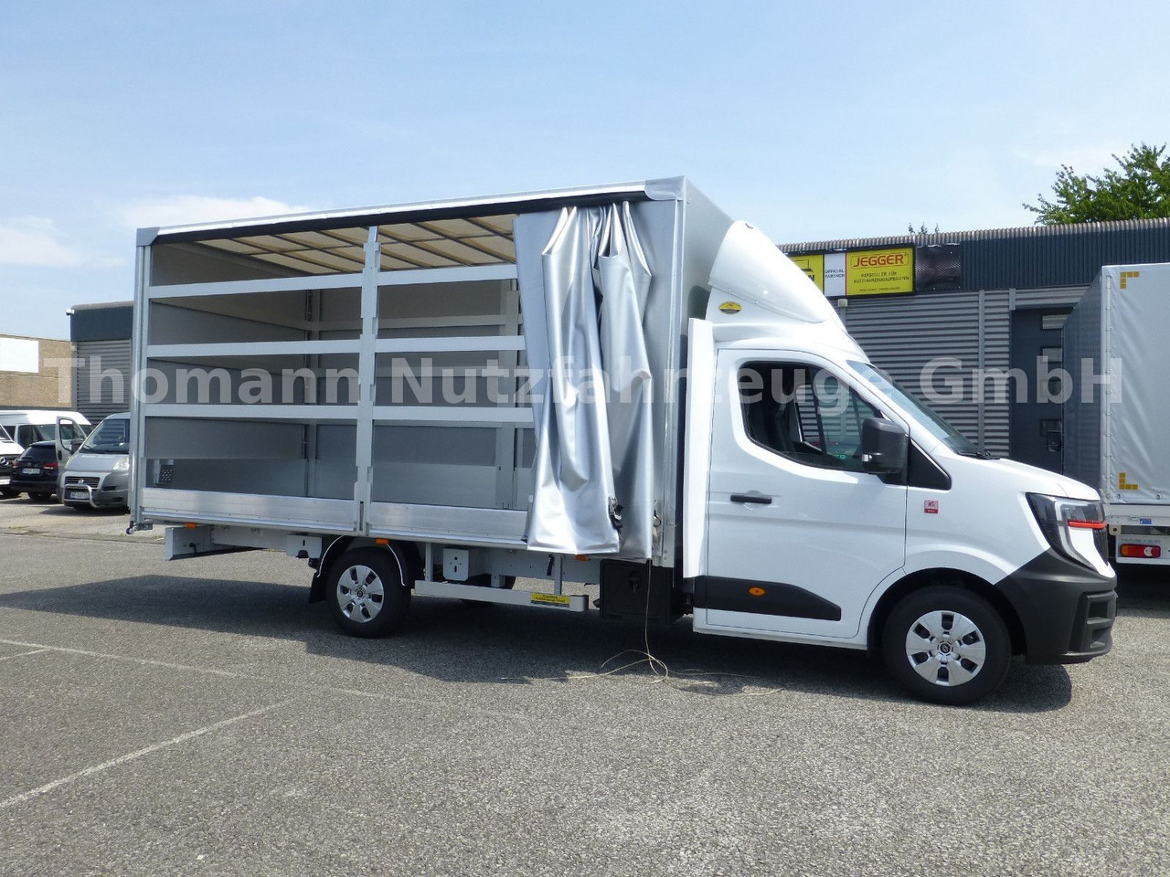 Renault NEW Master Pritsche Plane Vollalu - Dostavno vozilo sa ceradom: slika 5 Renault NEW Master Pritsche Plane Vollalu - Dostavno vozilo sa ceradom: slika 5