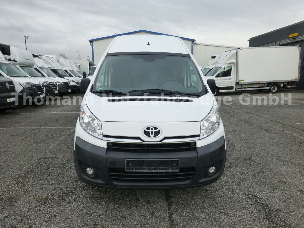 Toyota PROACE 2.0d L2H2 Klima Standheizung - Mali kombi: slika 3 Toyota PROACE 2.0d L2H2 Klima Standheizung - Mali kombi: slika 3
