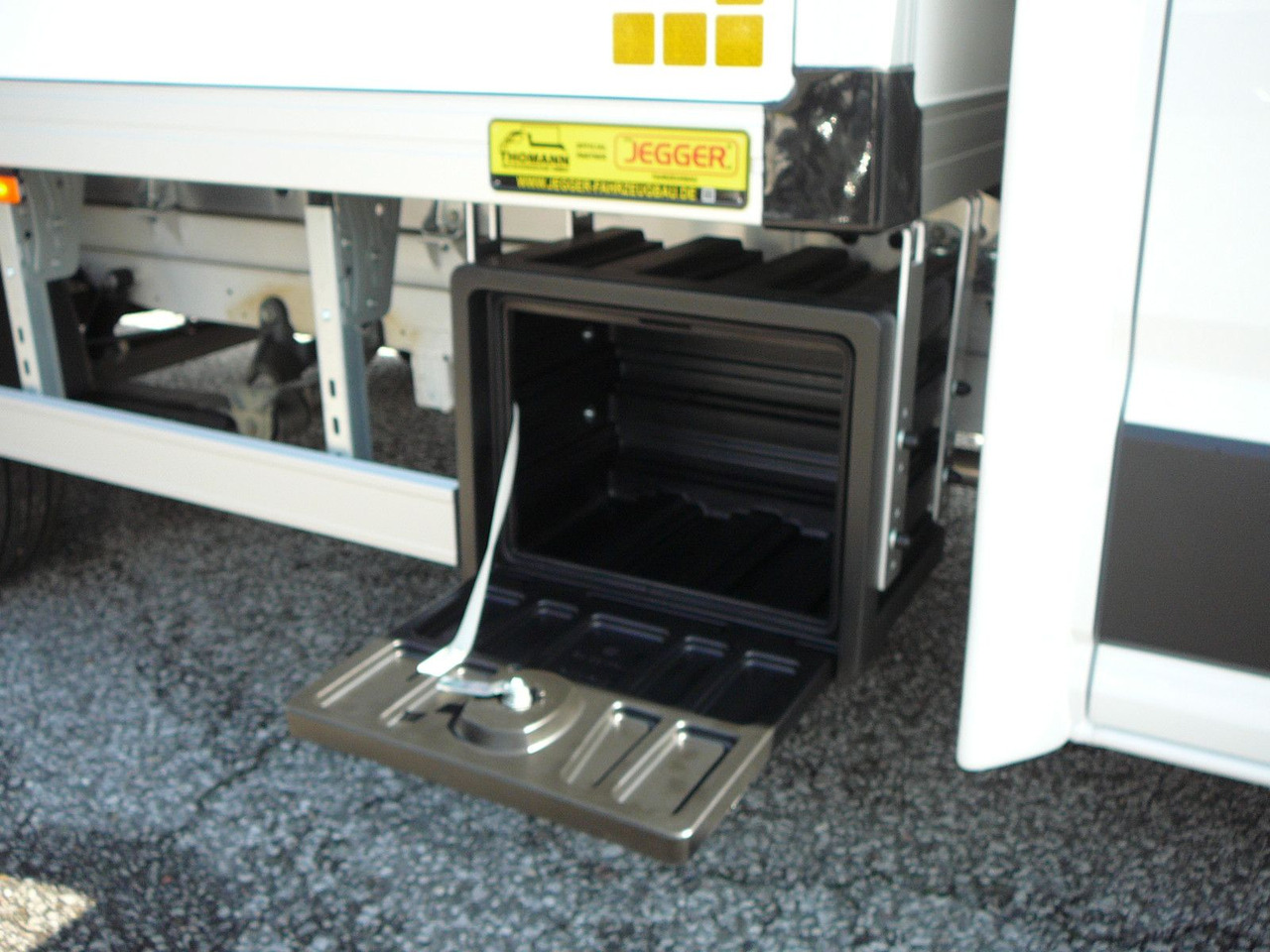 Dostavno vozilo hladnjača Volkswagen Crafter 177 PS Kühlkoffer LBW Xarios 300: slika 21 Dostavno vozilo hladnjača Volkswagen Crafter 177 PS Kühlkoffer LBW Xarios 300: slika 21