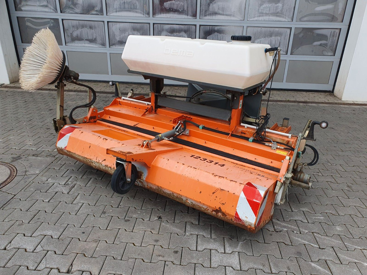 Bema 25 Dual Kehrmaschine / 2.050 mm / 2020 - Metle: slika 2 Bema 25 Dual Kehrmaschine / 2.050 mm / 2020 - Metle: slika 2