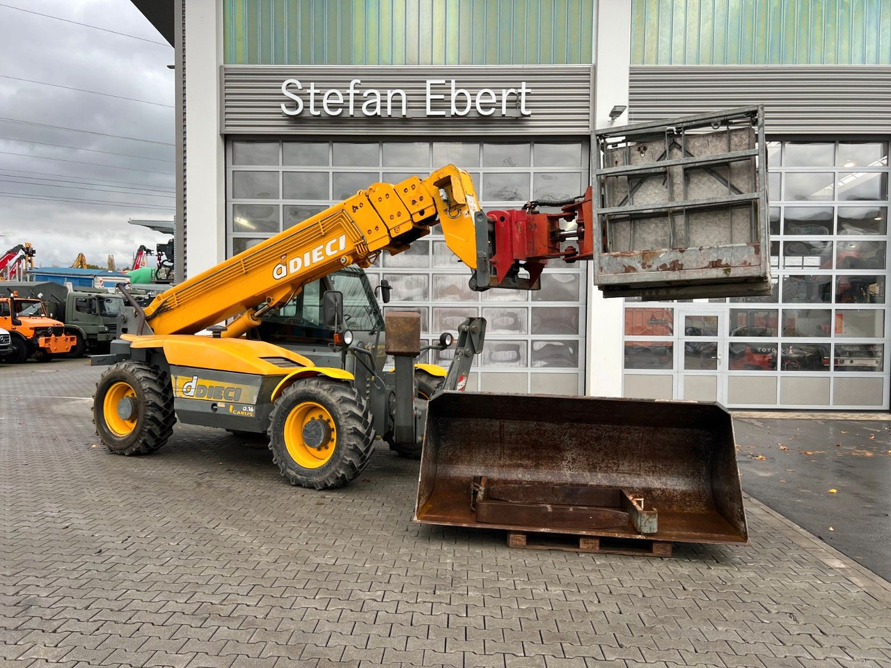 Dieci Icarus 40.16 ET 166 / 4.238 h / 2003 - Utovarivač točkaš: slika 1 Dieci Icarus 40.16 ET 166 / 4.238 h / 2003 - Utovarivač točkaš: slika 1