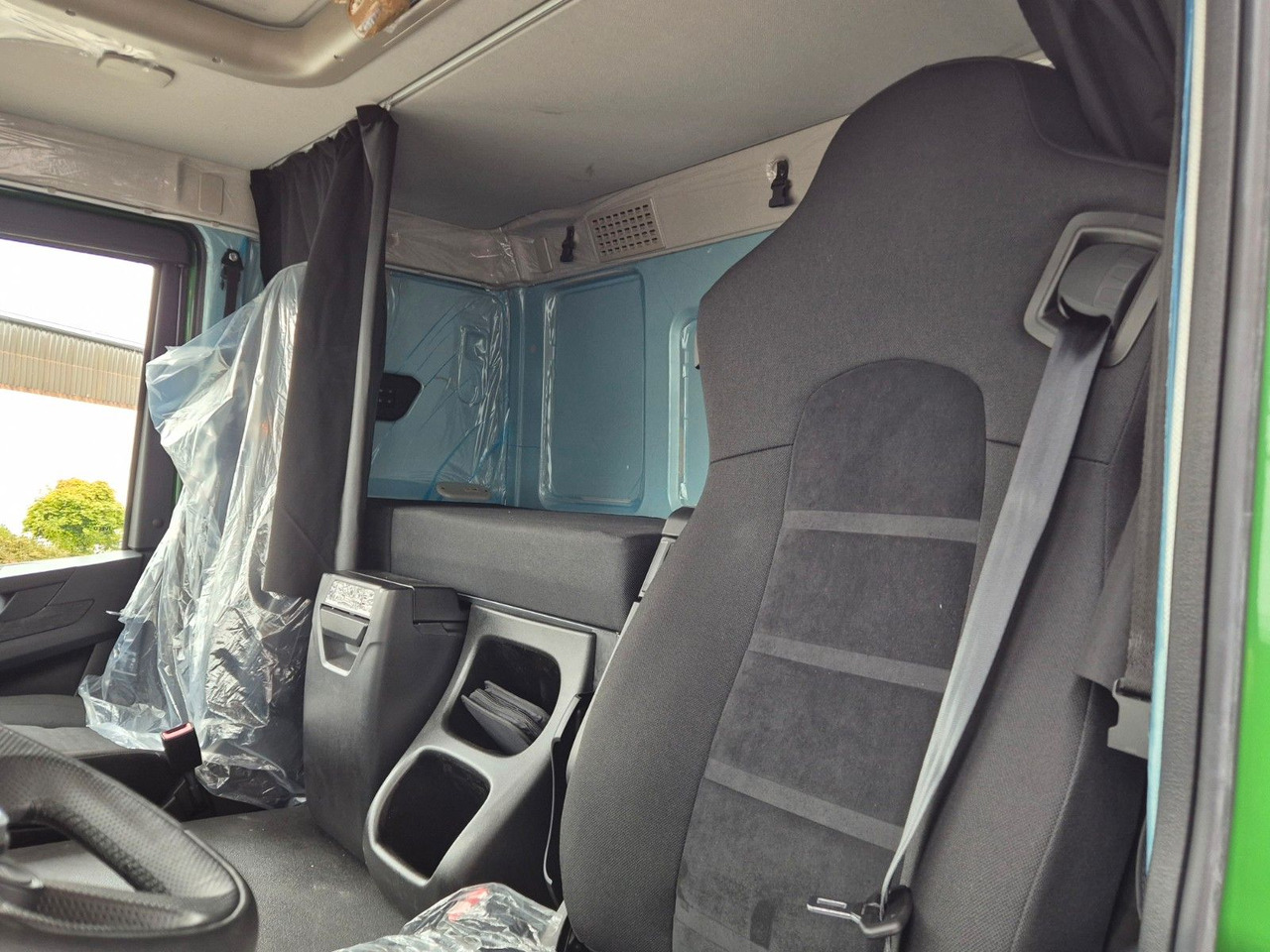 Istovarivač Iveco AT300X54Z HR OFF Bordmatik AHK Intarder: slika 23 Istovarivač Iveco AT300X54Z HR OFF Bordmatik AHK Intarder: slika 23