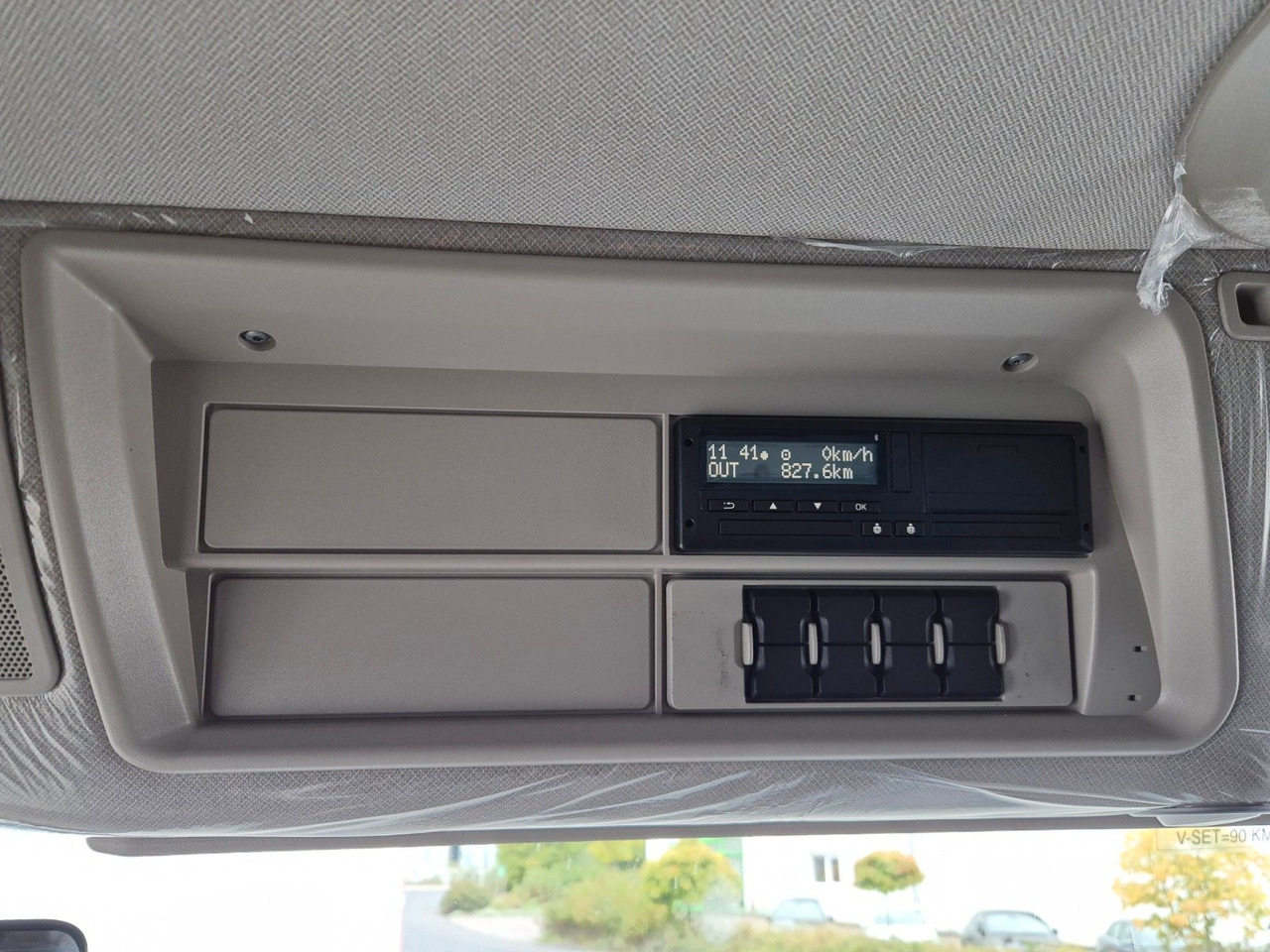 Istovarivač Iveco AT300X54Z HR OFF Bordmatik AHK Intarder: slika 25 Istovarivač Iveco AT300X54Z HR OFF Bordmatik AHK Intarder: slika 25