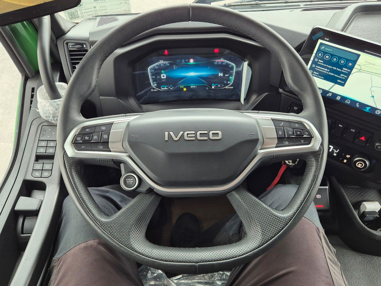 Istovarivač Iveco AT300X54Z HR OFF Bordmatik AHK Intarder: slika 18 Istovarivač Iveco AT300X54Z HR OFF Bordmatik AHK Intarder: slika 18