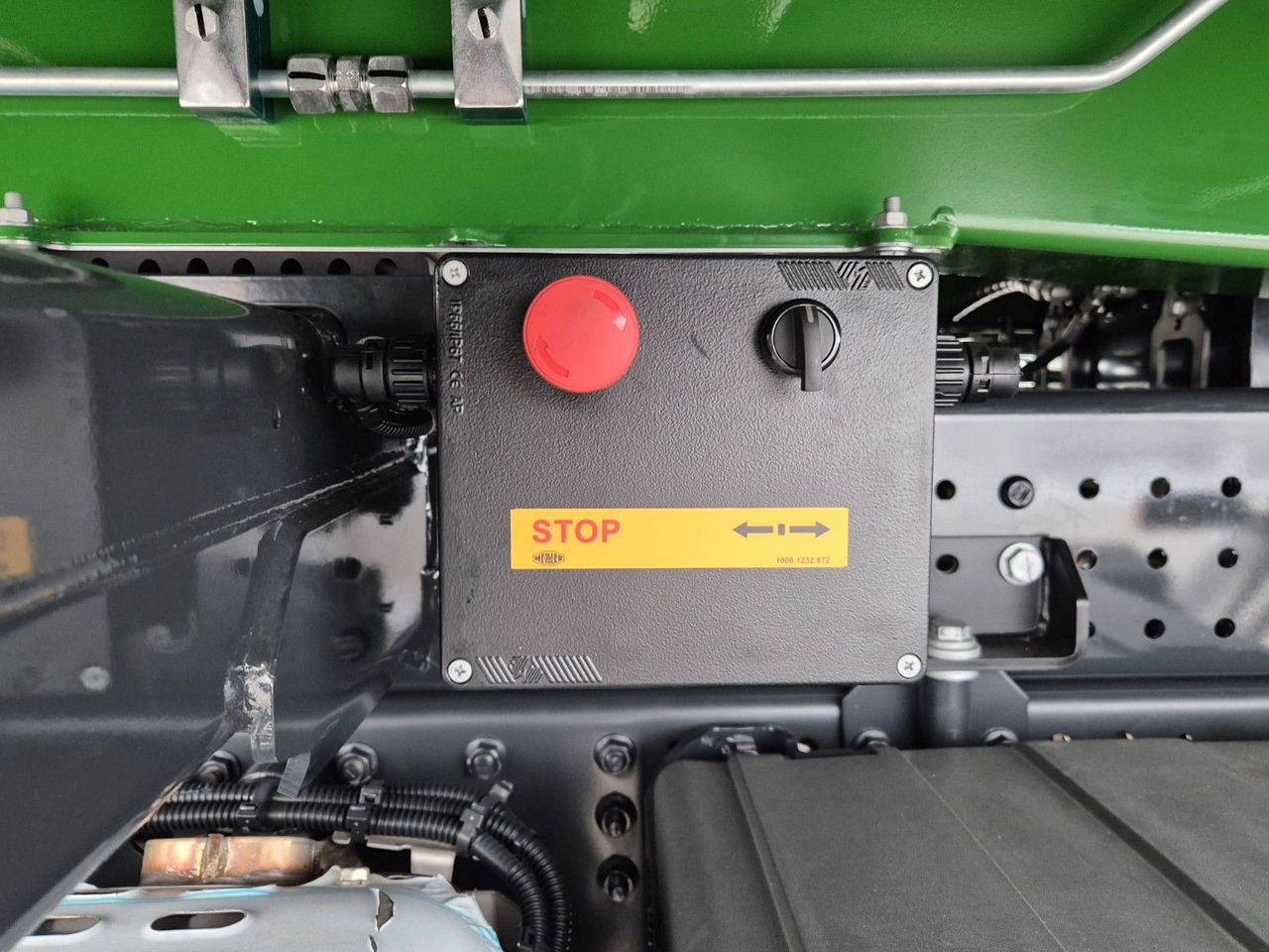 Istovarivač Iveco AT300X54Z HR OFF Bordmatik AHK Intarder: slika 12 Istovarivač Iveco AT300X54Z HR OFF Bordmatik AHK Intarder: slika 12