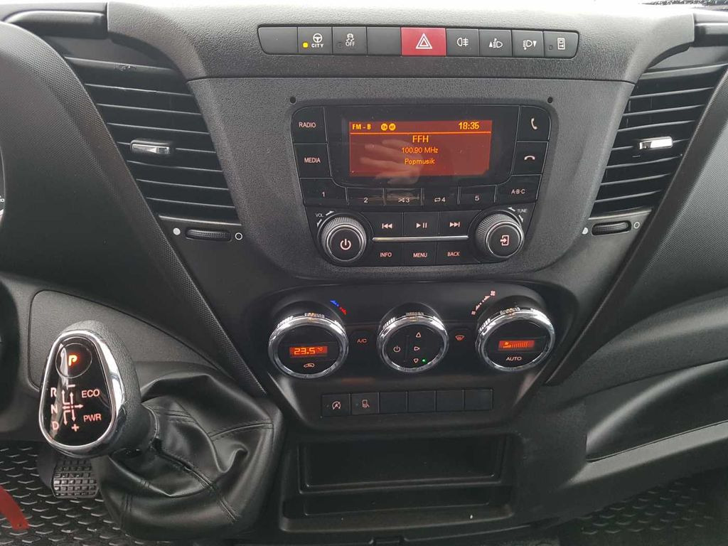 Furgon Iveco Daily 35 S16 A8 V *Klima*Automatik*L4.100mm* Iveco Daily 35 S16 A8 V *Klima*Automatik*L4.100mm*: slika 12