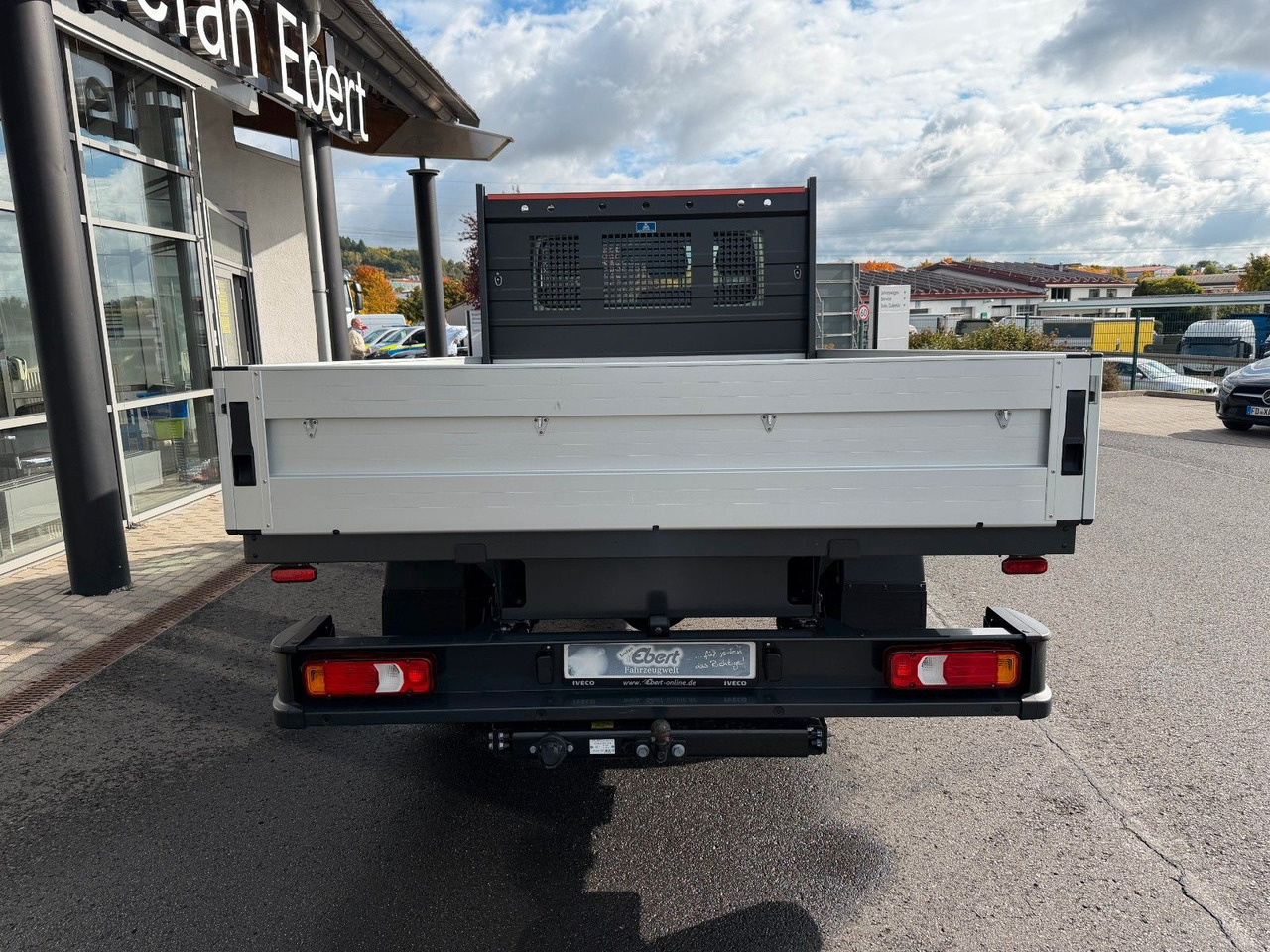 Iveco Daily 35S14 A8 Pritsche *R.3450mm*AHK*Automatik - Dostavno vozilo s ravnom platformom: slika 5 Iveco Daily 35S14 A8 Pritsche *R.3450mm*AHK*Automatik - Dostavno vozilo s ravnom platformom: slika 5