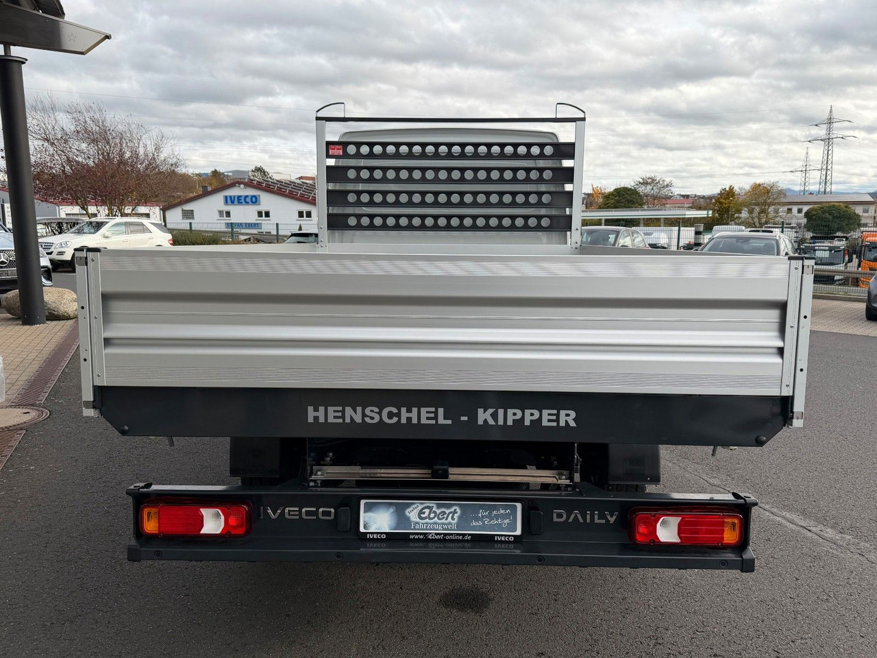 Iveco Daily 35S14 A8*R3.450mm*Automatik*Kamera*2Sitze* - Dostavno vozilo kiper: slika 5 Iveco Daily 35S14 A8*R3.450mm*Automatik*Kamera*2Sitze* - Dostavno vozilo kiper: slika 5