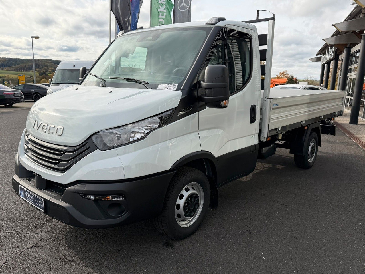 Iveco Daily 35S14 A8*R3.450mm*Automatik*Kamera*2Sitze* - Dostavno vozilo kiper: slika 3 Iveco Daily 35S14 A8*R3.450mm*Automatik*Kamera*2Sitze* - Dostavno vozilo kiper: slika 3