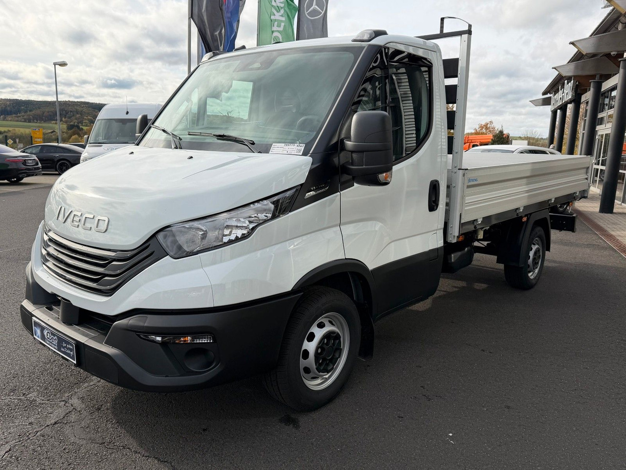 Iveco Daily 35S14 A8*R3.450mm*Automatik*Kamera*2Sitze* - Dostavno vozilo kiper: slika 3 Iveco Daily 35S14 A8*R3.450mm*Automatik*Kamera*2Sitze* - Dostavno vozilo kiper: slika 3