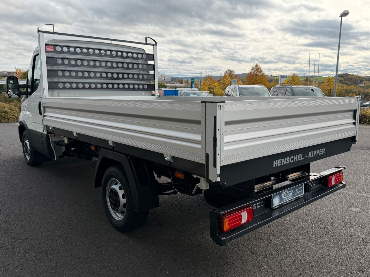 Iveco Daily 35S14 A8*R3.450mm*Automatik*Kamera*2Sitze* - Dostavno vozilo kiper: slika 4 Iveco Daily 35S14 A8*R3.450mm*Automatik*Kamera*2Sitze* - Dostavno vozilo kiper: slika 4