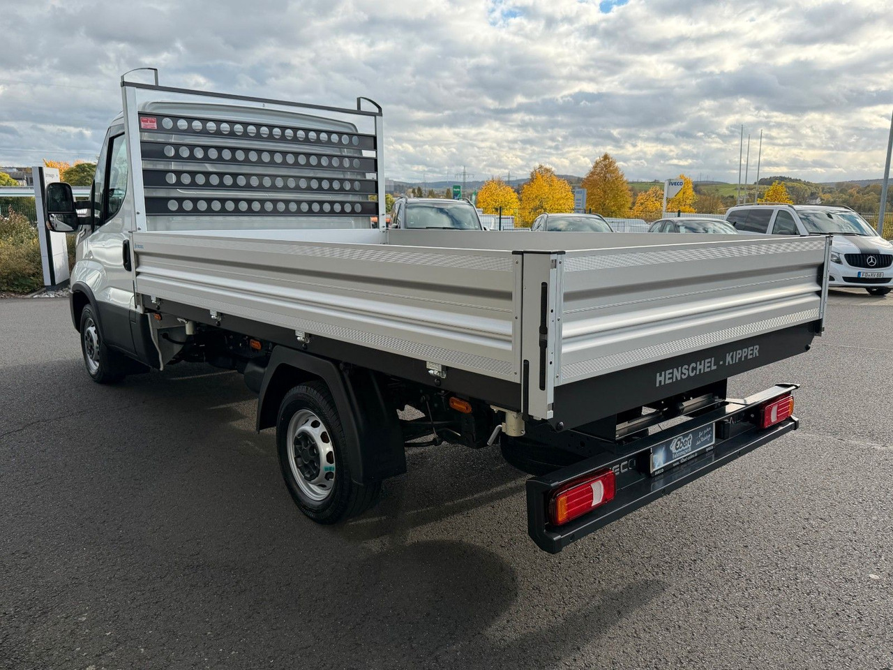 Iveco Daily 35S14 A8*R3.450mm*Automatik*Kamera*3Sitze* - Dostavno vozilo kiper: slika 4 Iveco Daily 35S14 A8*R3.450mm*Automatik*Kamera*3Sitze* - Dostavno vozilo kiper: slika 4