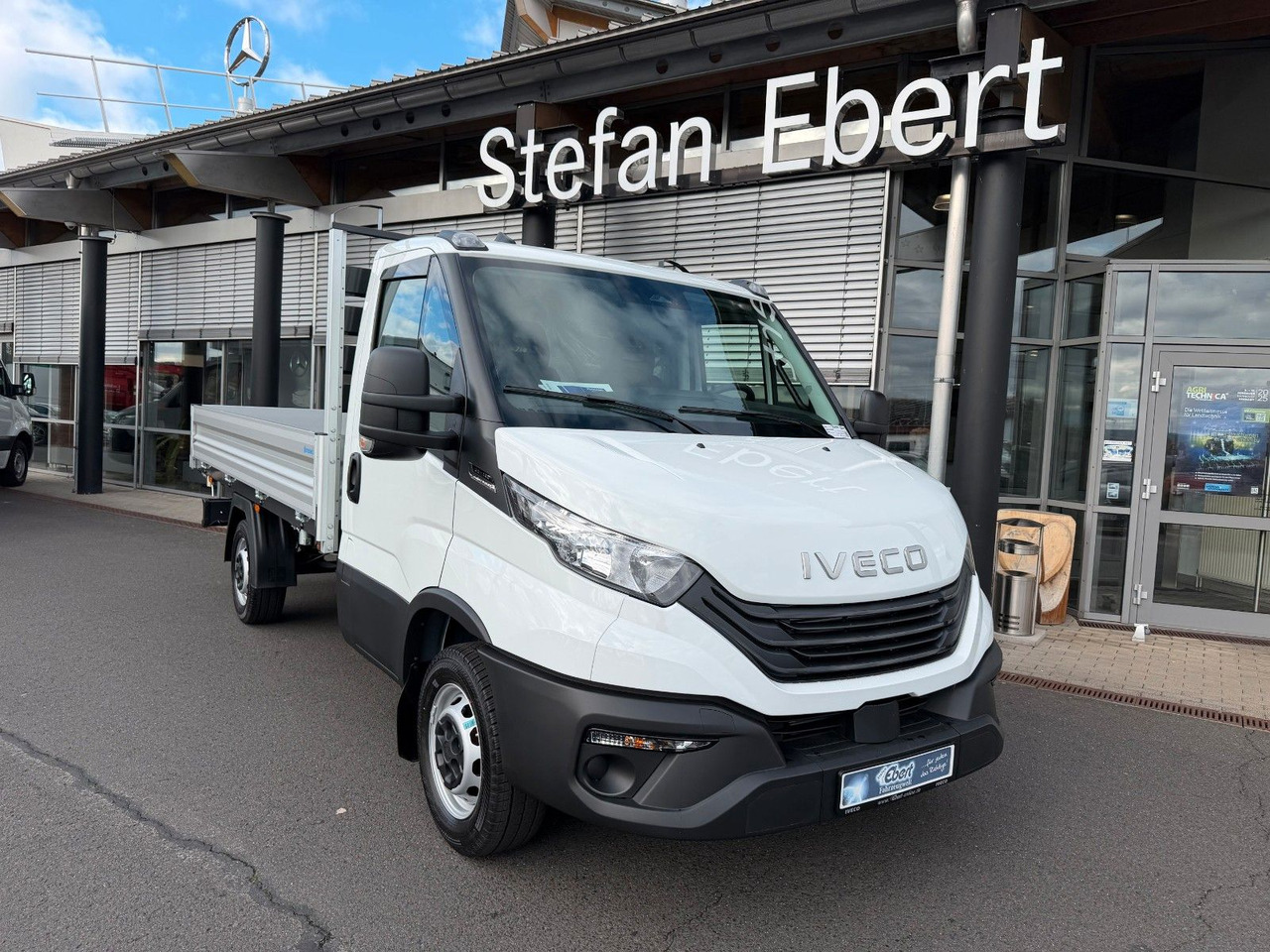 Iveco Daily 35S14 A8*R3.450mm*Automatik*Kamera*3Sitze* - Dostavno vozilo kiper: slika 1 Iveco Daily 35S14 A8*R3.450mm*Automatik*Kamera*3Sitze* - Dostavno vozilo kiper: slika 1