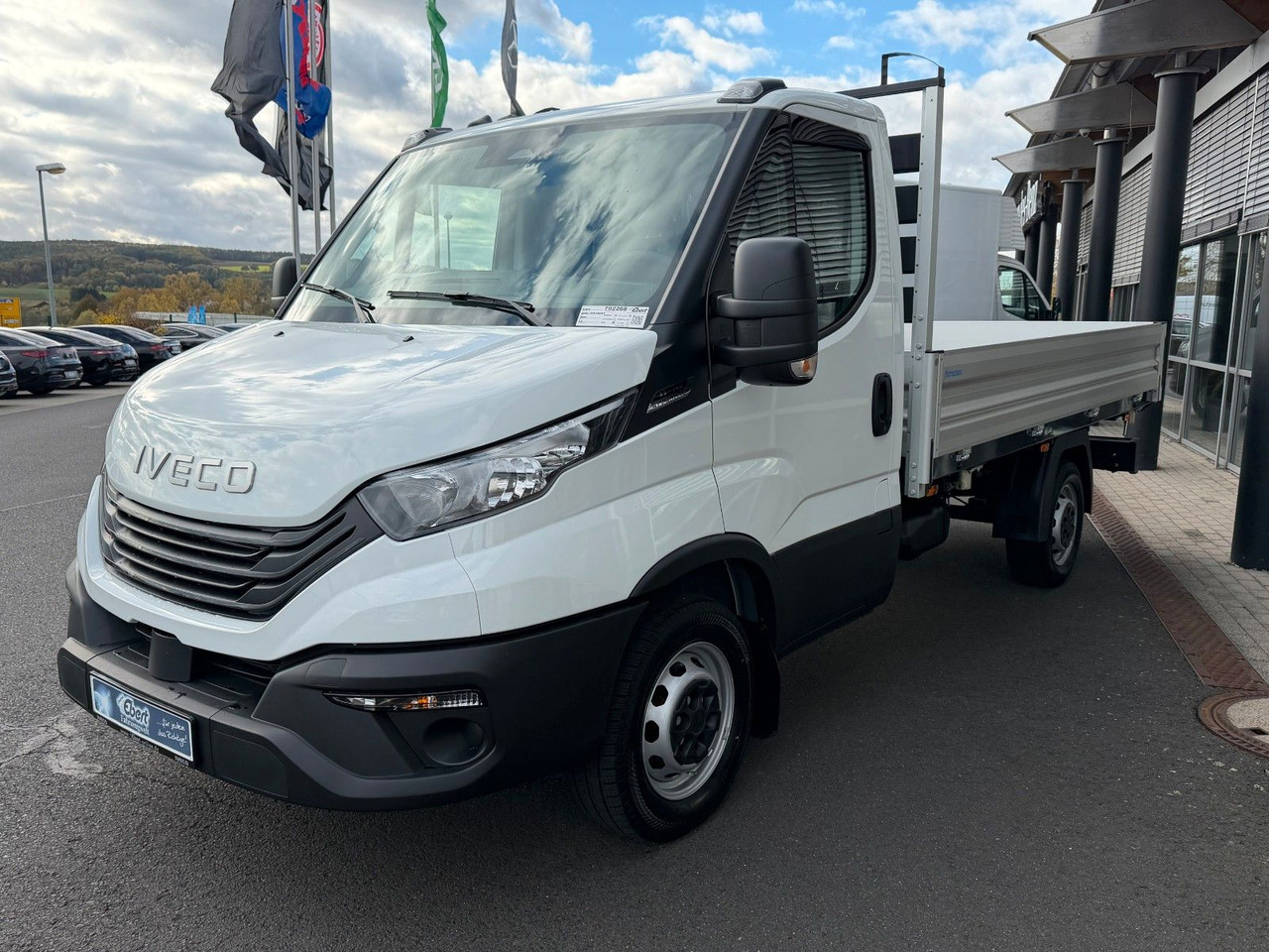 Iveco Daily 35S14 A8*R3.450mm*Automatik*Kamera*3Sitze* - Dostavno vozilo kiper: slika 3 Iveco Daily 35S14 A8*R3.450mm*Automatik*Kamera*3Sitze* - Dostavno vozilo kiper: slika 3