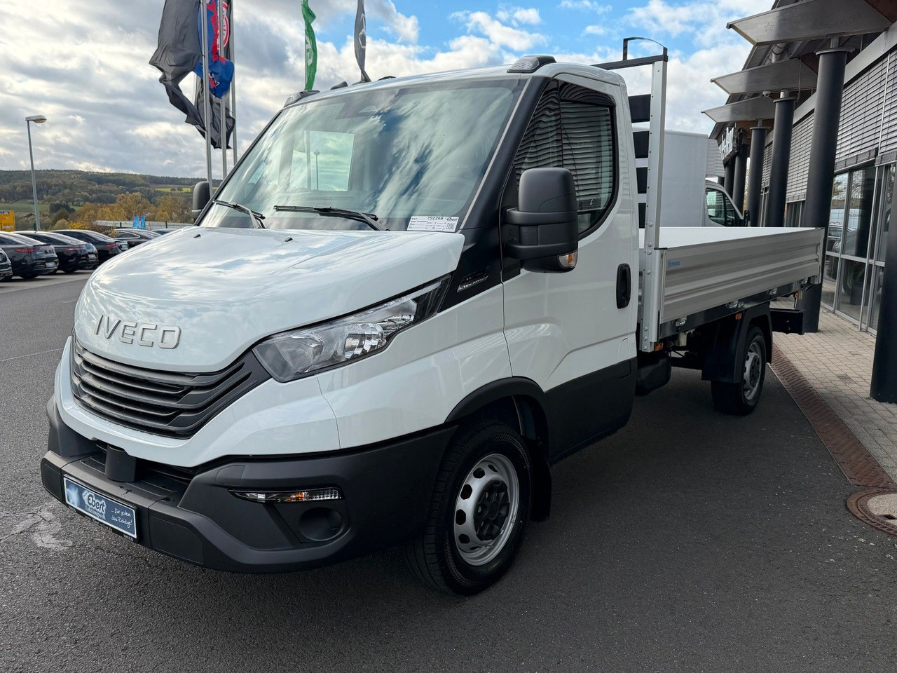 Iveco Daily 35S14 A8*R3.450mm*Automatik*Kamera*3Sitze* - Dostavno vozilo kiper: slika 3 Iveco Daily 35S14 A8*R3.450mm*Automatik*Kamera*3Sitze* - Dostavno vozilo kiper: slika 3