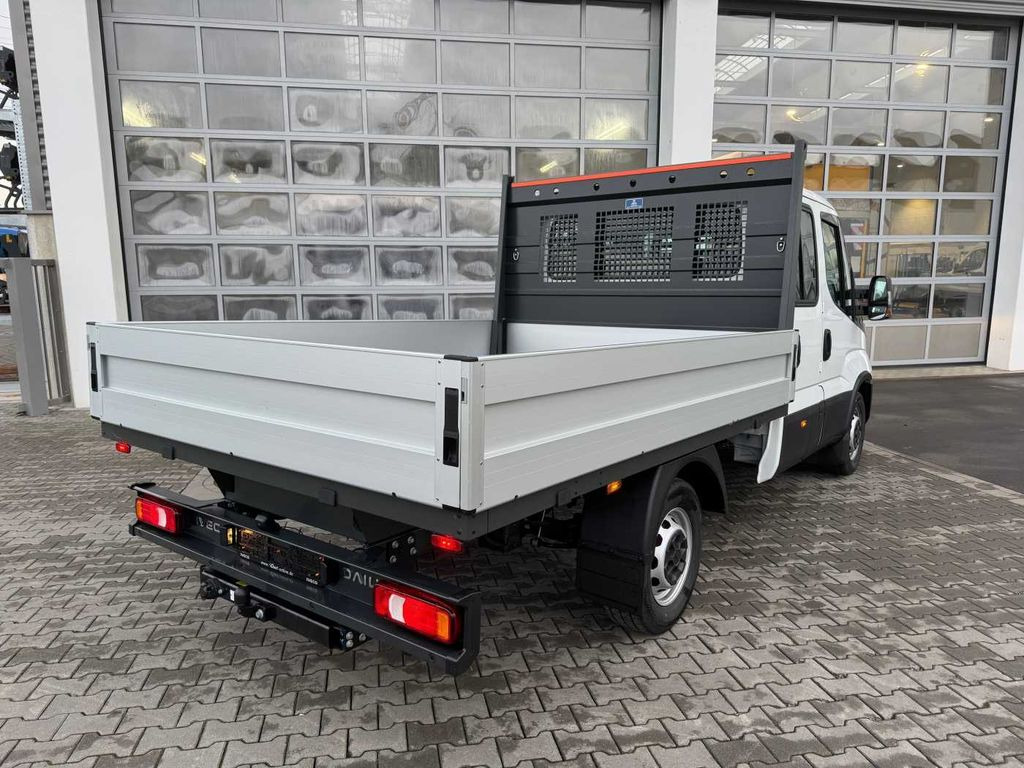 Iveco Daily 35S16 A8 Pritsche *7-Sitze*AHK*Automatik* Iveco Daily 35S16 A8 Pritsche *7-Sitze*AHK*Automatik* - Dostavno vozilo s ravnom platformom: slika 5 Iveco Daily 35S16 A8 Pritsche *7-Sitze*AHK*Automatik* Iveco Daily 35S16 A8 Pritsche *7-Sitze*AHK*Automatik* - Dostavno vozilo s ravnom platformom: slika 5