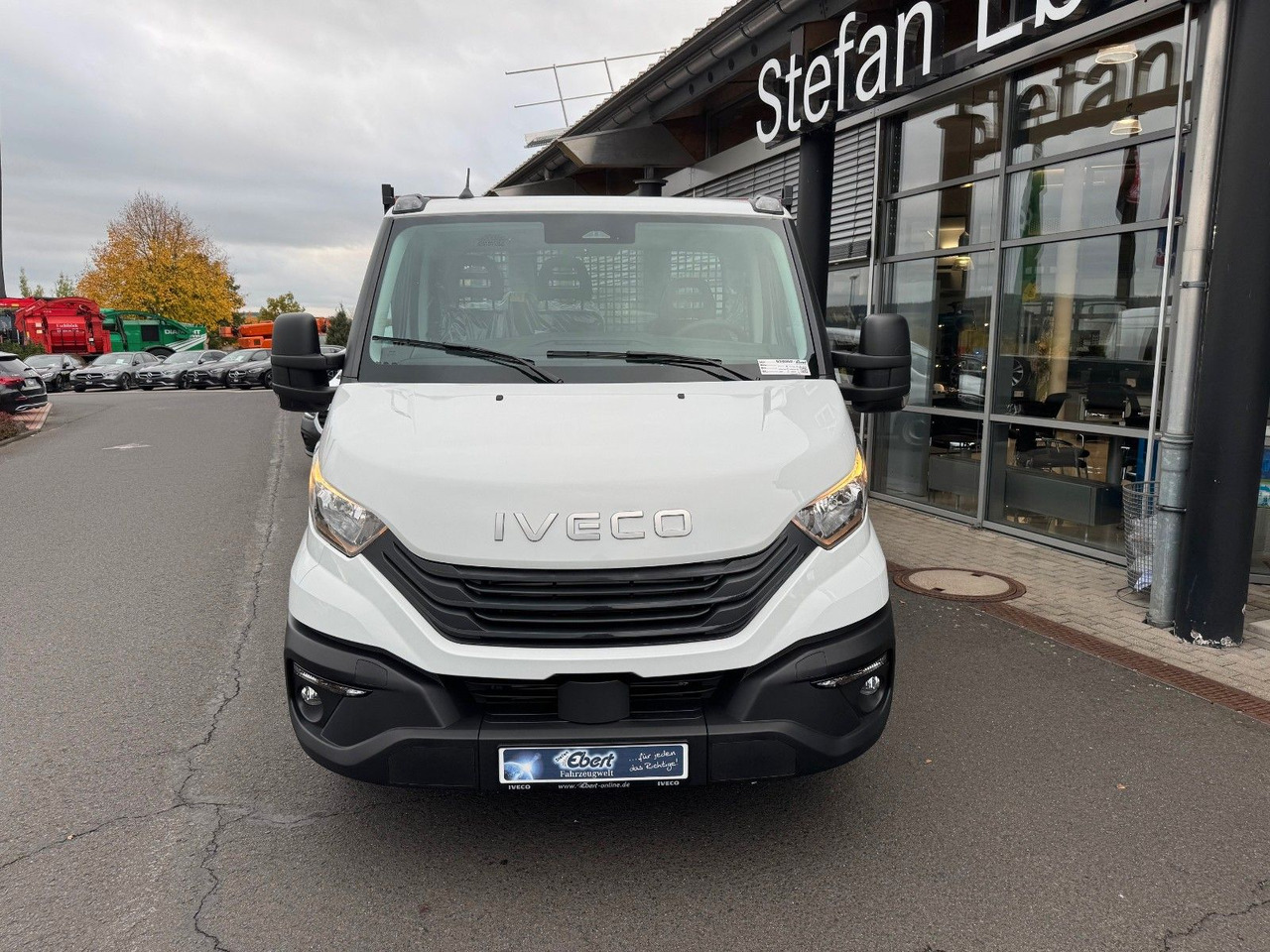 Iveco Daily 35S16 A8 *R3.450mm*Automatik*AHK*Kamera* - Dostavno vozilo s ravnom platformom: slika 2 Iveco Daily 35S16 A8 *R3.450mm*Automatik*AHK*Kamera* - Dostavno vozilo s ravnom platformom: slika 2