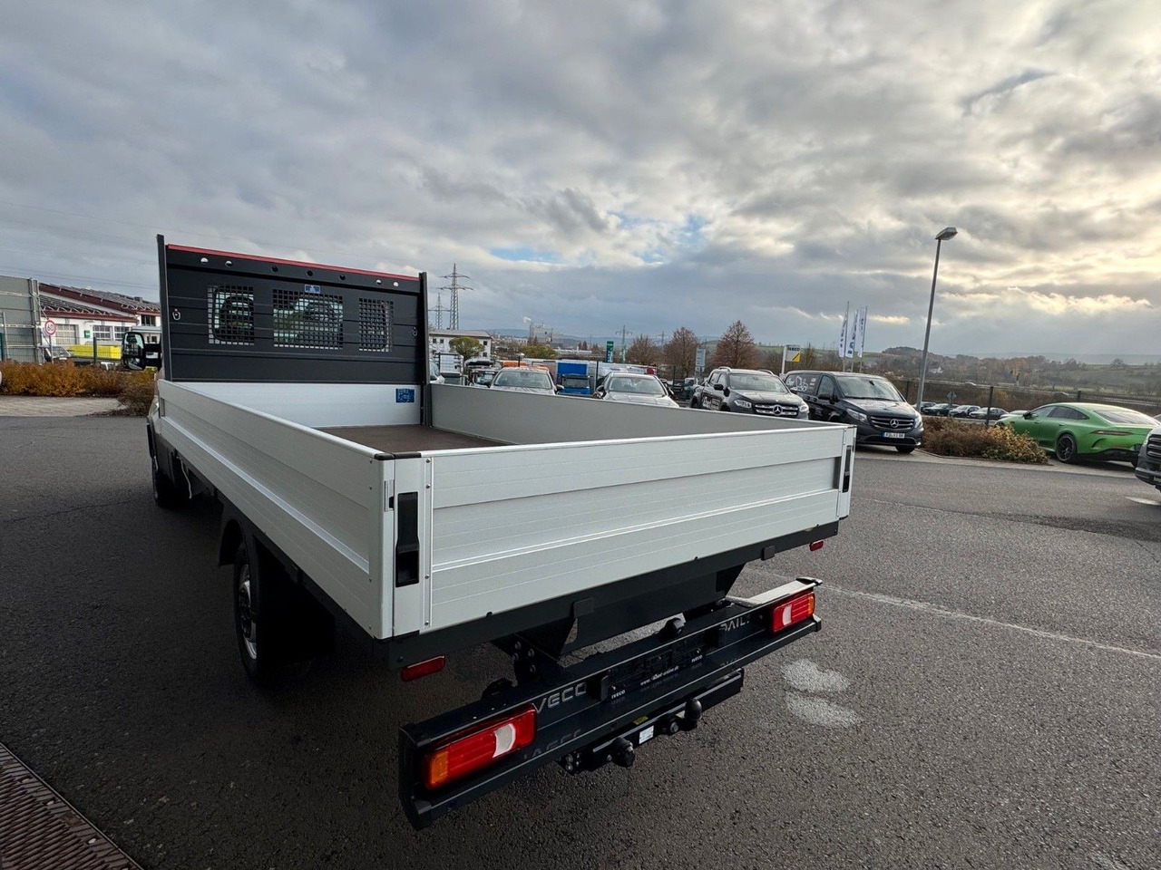 Iveco Daily 35S16 *R.3750mm*Automatik*AHK*Kamera* - Dostavno vozilo s ravnom platformom: slika 4 Iveco Daily 35S16 *R.3750mm*Automatik*AHK*Kamera* - Dostavno vozilo s ravnom platformom: slika 4