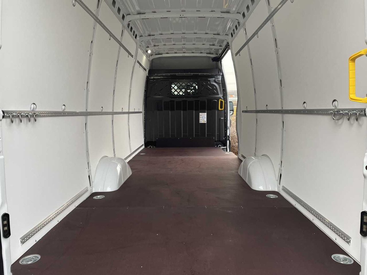 Furgon Iveco Daily 35S16V *Klima*R4.100mm*: slika 6