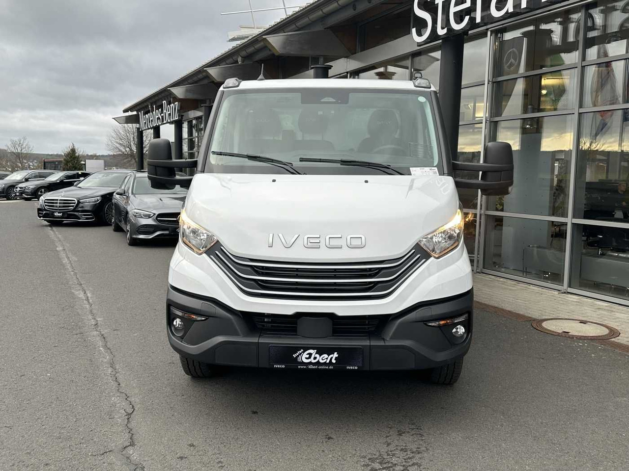 Iveco Daily 70C18 3.0L *AHK*Klima*Werkzeugkast* - Dostavno vozilo kiper: slika 2 Iveco Daily 70C18 3.0L *AHK*Klima*Werkzeugkast* - Dostavno vozilo kiper: slika 2