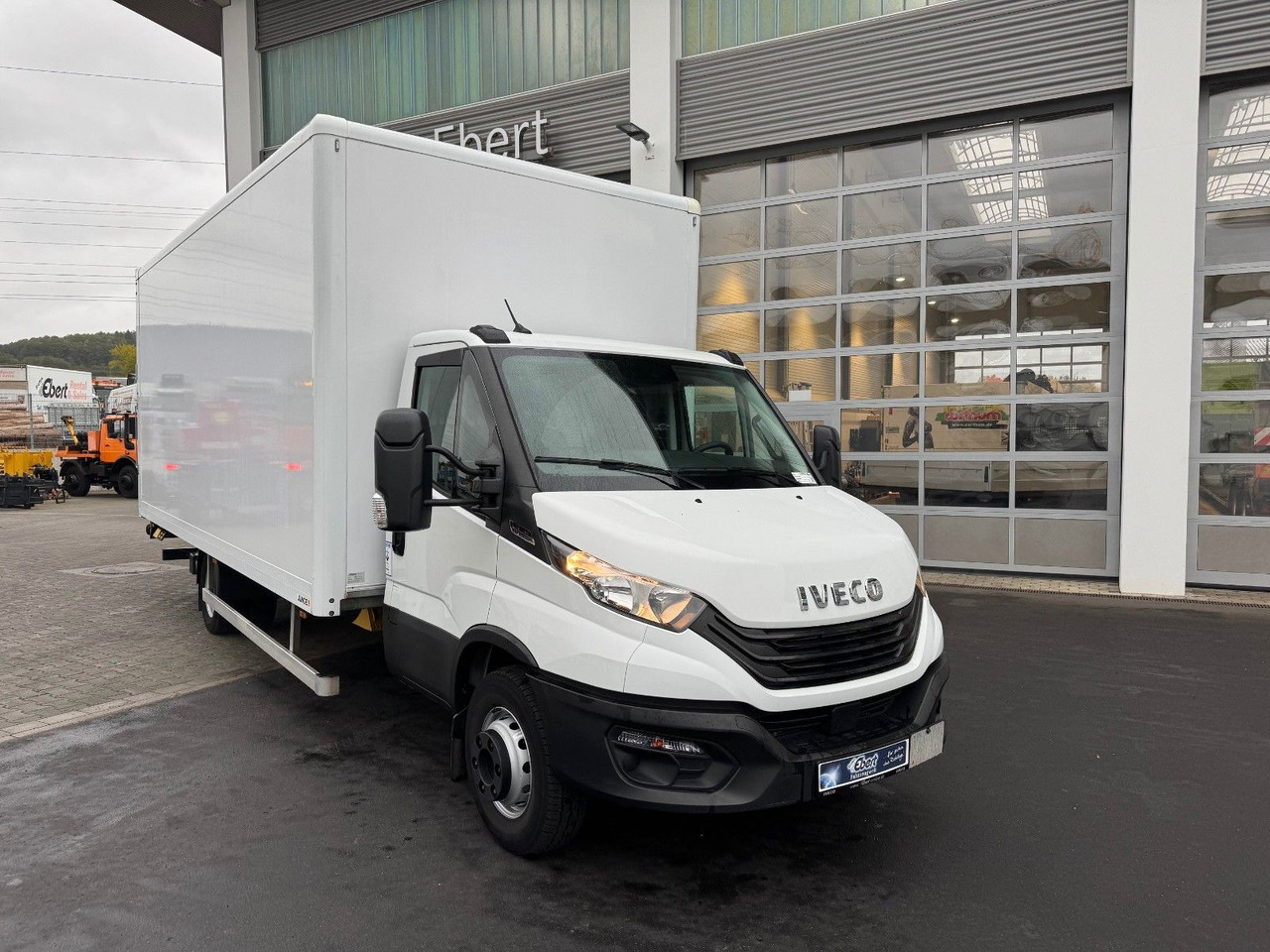 Iveco Daily 70C18 A8 *Koffer*LBW*Automatik* - Dostavno vozilo sa zatvorenim sandukom: slika 2 Iveco Daily 70C18 A8 *Koffer*LBW*Automatik* - Dostavno vozilo sa zatvorenim sandukom: slika 2