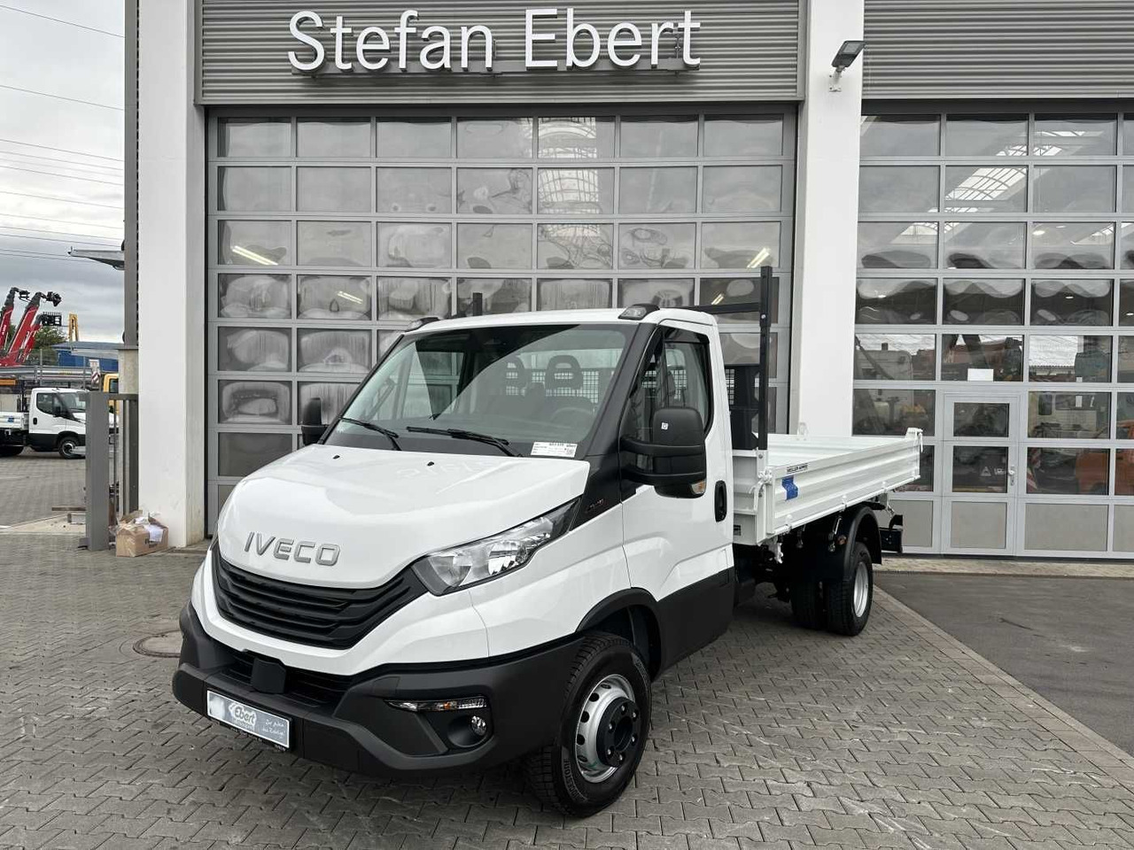 Iveco Daily 70C18H 3-S.-Kipper *R3.750mm*2xAHK* 4x - Dostavno vozilo kiper: slika 1 Iveco Daily 70C18H 3-S.-Kipper *R3.750mm*2xAHK* 4x - Dostavno vozilo kiper: slika 1