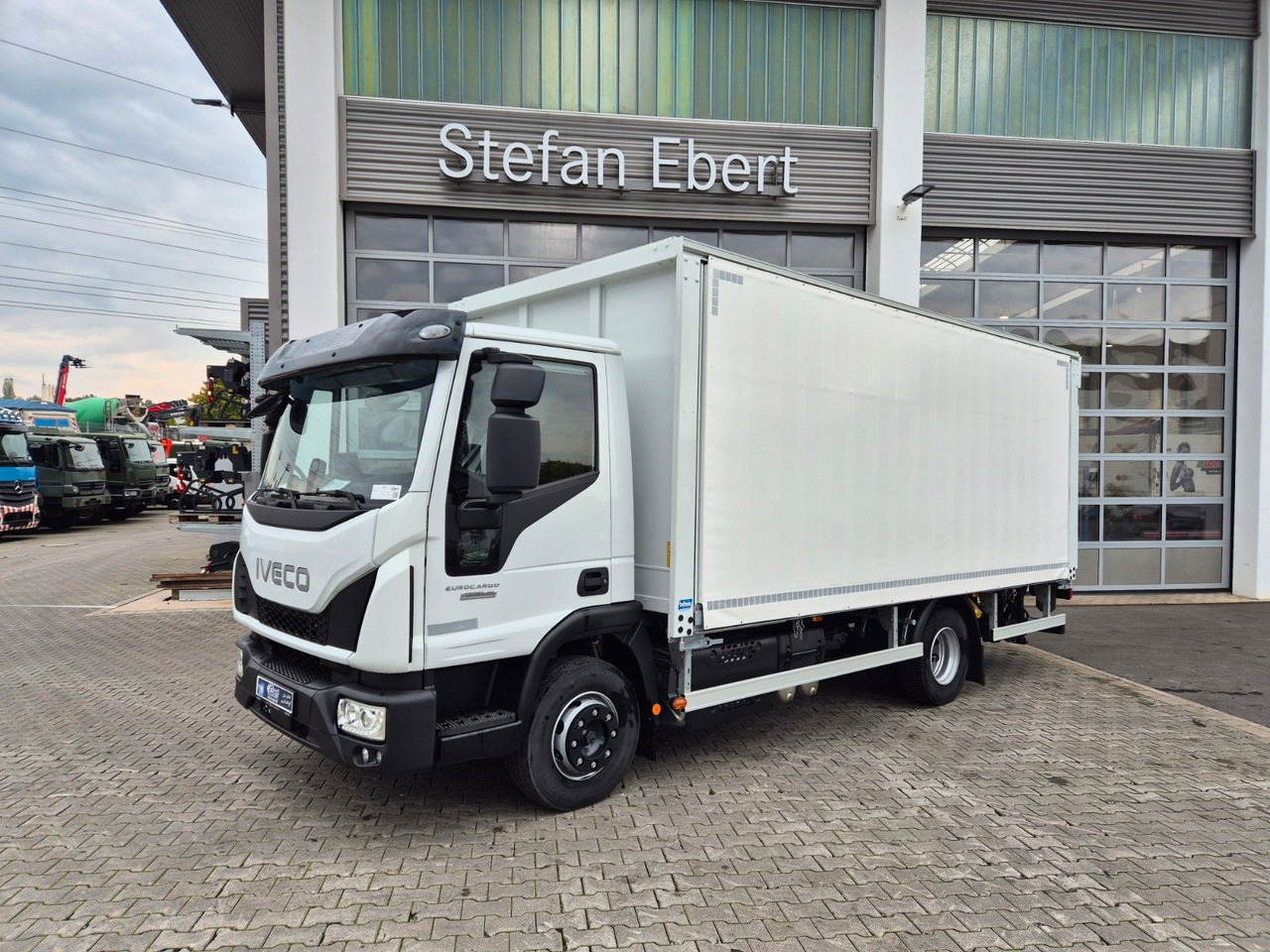 Iveco Eurocargo ML120EL25/P Böse Schiebeplanen LBW AHK - Kamion za prevoz boca: slika 3 Iveco Eurocargo ML120EL25/P Böse Schiebeplanen LBW AHK - Kamion za prevoz boca: slika 3