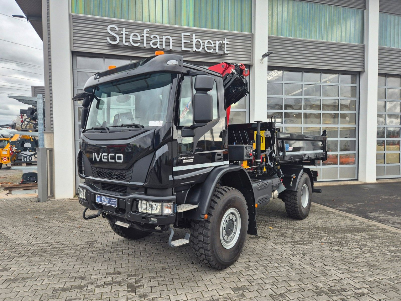 Iveco Eurocargo ML150E32WS 4x4 Kran HMF 1130K Funk AHK - Istovarivač, Kamion sa dizalicom: slika 3 Iveco Eurocargo ML150E32WS 4x4 Kran HMF 1130K Funk AHK - Istovarivač, Kamion sa dizalicom: slika 3