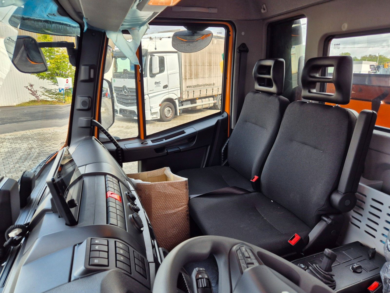 Istovarivač Iveco Eurocargo ML180E32K 4x2 Meiller AHK: slika 17