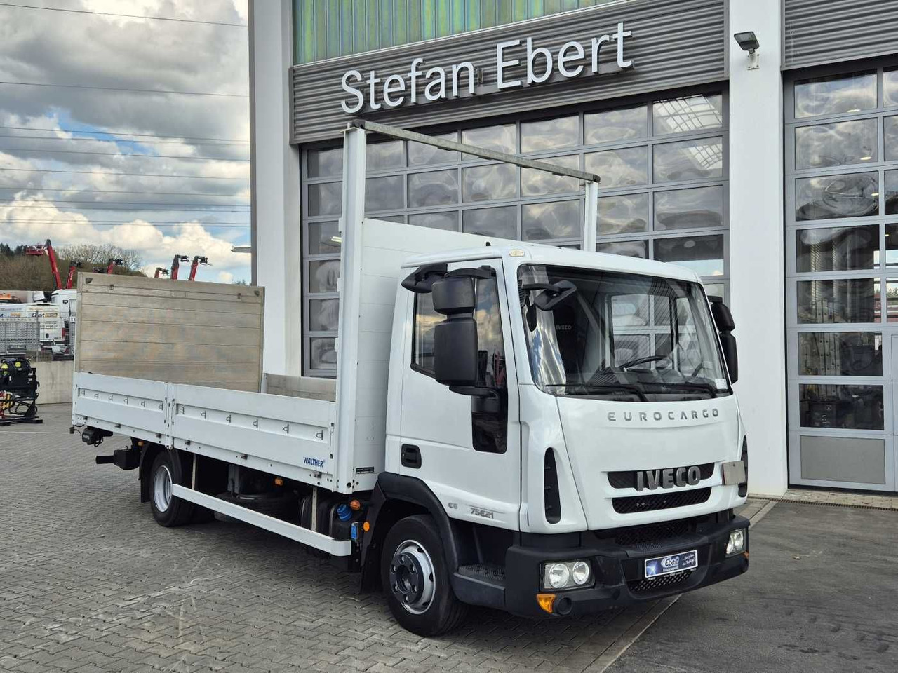 Iveco Eurocargo ML75E21/P Klima Ladebordwand 1.000kg - Dostavno vozilo s ravnom platformom: slika 3 Iveco Eurocargo ML75E21/P Klima Ladebordwand 1.000kg - Dostavno vozilo s ravnom platformom: slika 3